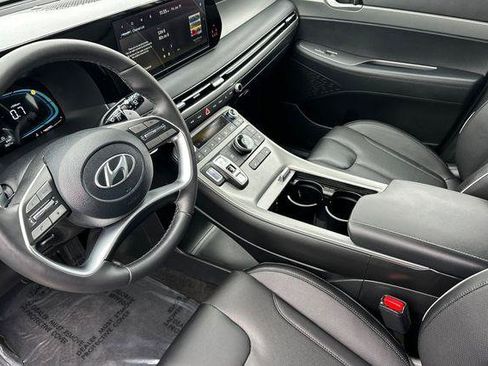 Certified 2025 Hyundai Palisade SEL FWD image 10
