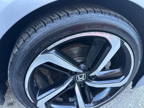 Used 2018 Honda Accord Sport image 13