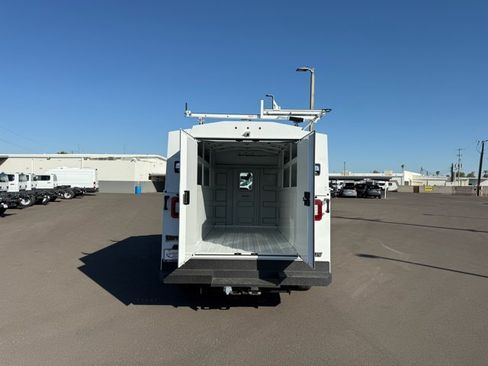New 2027 Ford E-350 and Econoline 350 Super Duty w/ Power Equipment Group RWD image 4