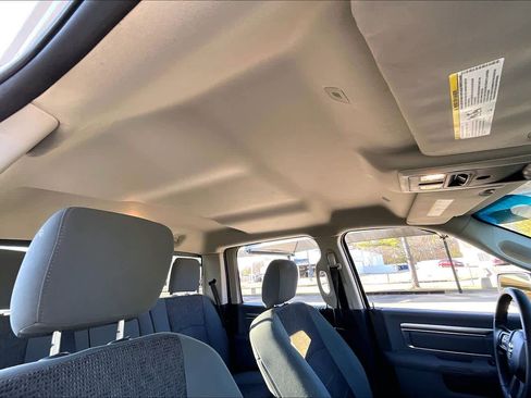 Used 2018 RAM 1500 SLT image 13