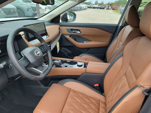 New 2026 Nissan Rogue Platinum w/ Platinum Premium Package AWD/4WD image 9