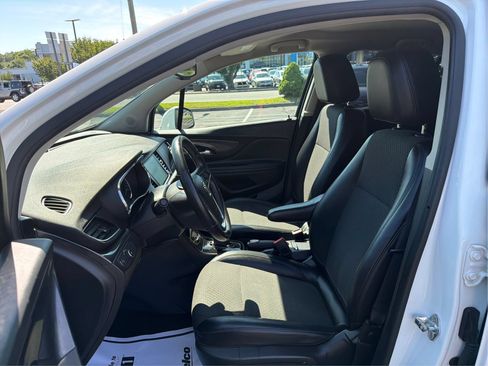 Used 2018 Buick Encore Preferred AWD/4WD image 9
