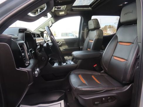 Used 2024 GMC Sierra 1500 AT4 w/ AT4 Premium Package image 21