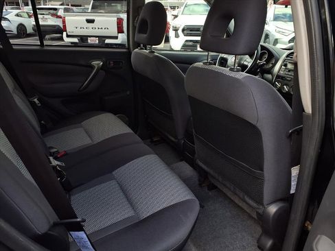 Used 2004 Toyota RAV4 2WD image 21