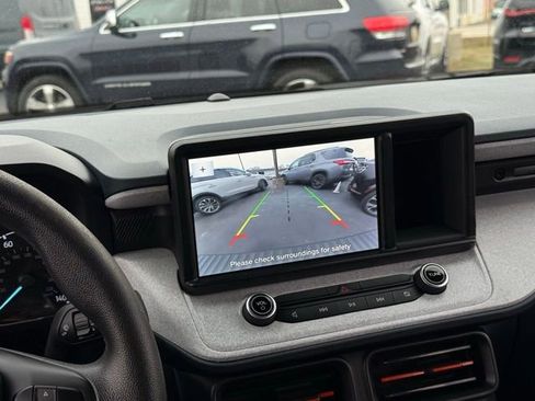 Certified 2022 Ford Maverick XLT image 4