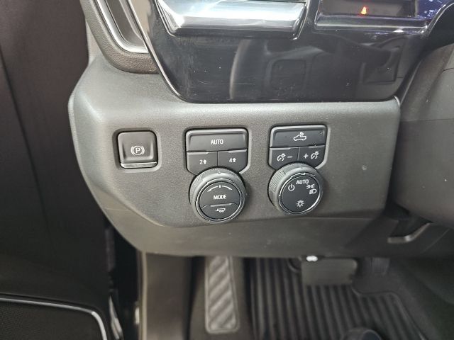 Used 2023 Chevrolet Silverado 1500 LT AWD/4WD image 12