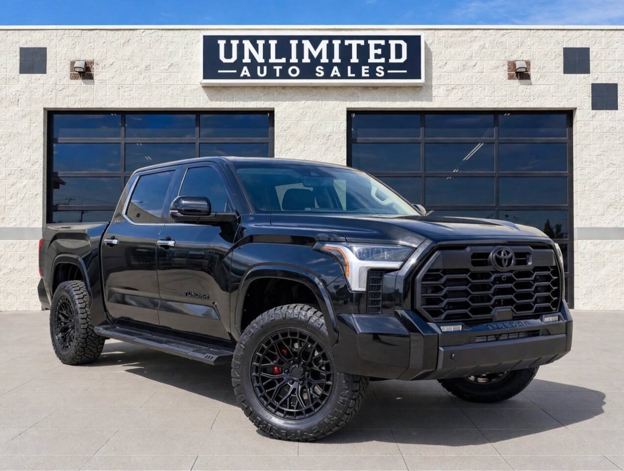 Used 2023 Toyota Tundra Limited AWD/4WD image 1