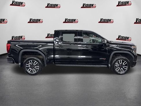 Used 2025 GMC Sierra 1500 AT4 w/ AT4 Premium Package AWD/4WD image 4