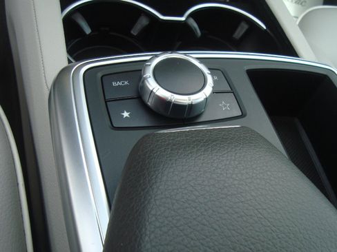 Used 2012 Mercedes-Benz ML 350 4MATIC image 19