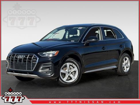Used 2023 Audi Q5 2.0T Premium w/ Convenience Package AWD/4WD image 1