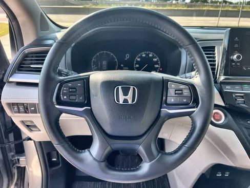 Used 2025 Honda Odyssey EX-L image 17