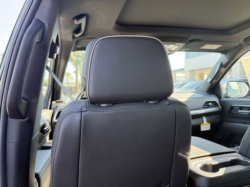 New 2026 Chevrolet Suburban Premier w/ Sun And Tow Package image 39