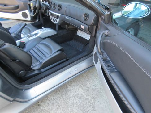 Used 2004 Ferrari 360 Spider image 26