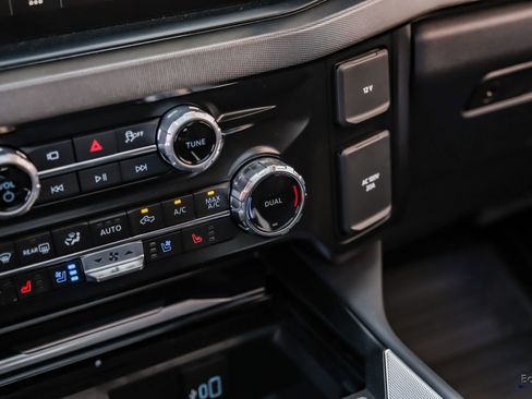 Used 2026 Ford F450 Platinum w/ FX4 Off-Road Package image 72