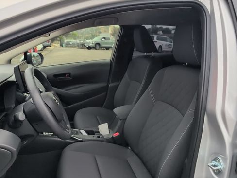 Used 2026 Toyota Corolla LE w/ Carpet Mat Package (TMS) FWD image 9