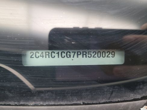 Used 2023 Chrysler Voyager LX image 33