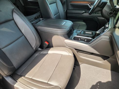 Used 2024 GMC Sierra 2500 Denali w/ Denali Reserve Package AWD/4WD image 6