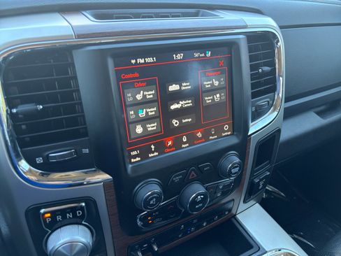 Used 2019 RAM 1500 Laramie w/ Convenience Group image 25