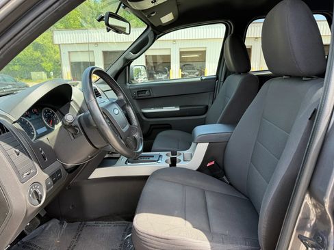 Used 2012 Ford Escape XLT image 2