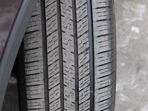 Used 2018 Toyota RAV4 LE image 13