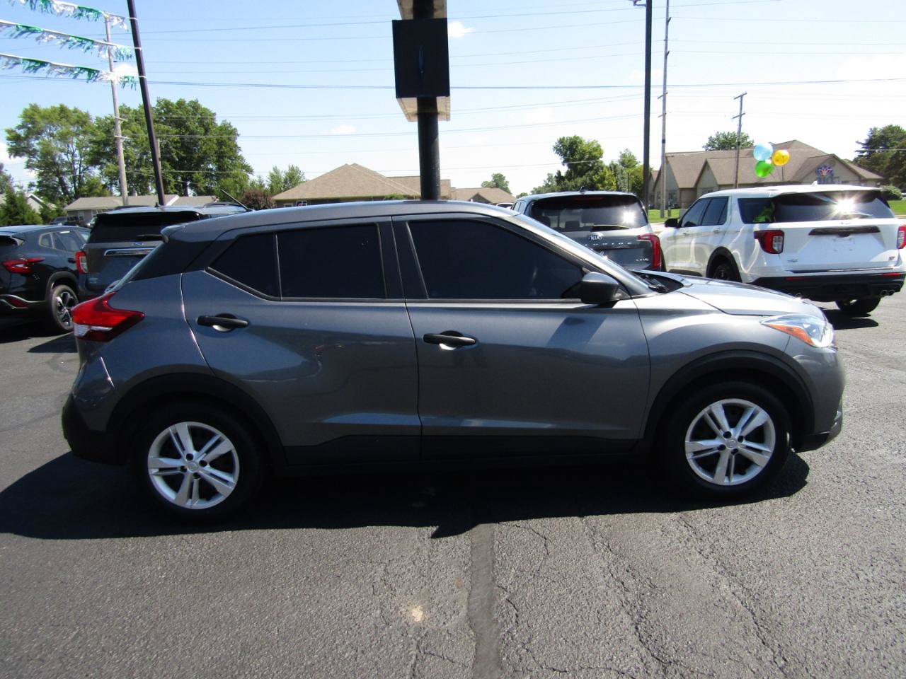 Used 2020 Nissan Kicks S FWD image 9