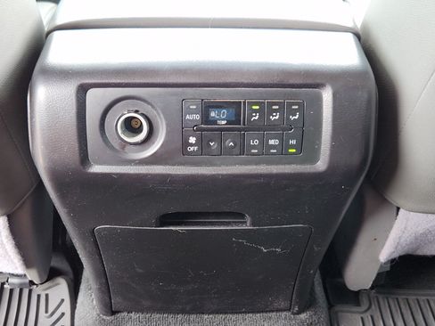 Used 2018 Toyota Sequoia SR5 RWD image 30