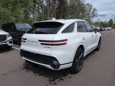 Used 2022 Genesis GV70 3.5T Sport w/ Sport Prestige Package AWD/4WD image 5
