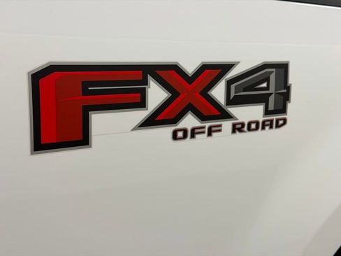 Used 2021 Ford F250 Lariat w/ Chrome Package image 20