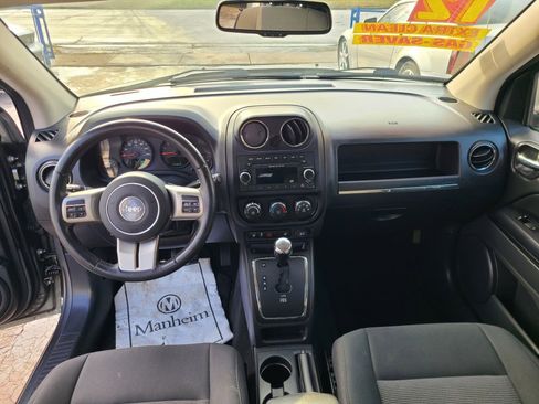 Used 2012 Jeep Compass Latitude image 10