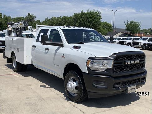 Used 2022 RAM 3500 4x4 Crew Cab DRW image 4
