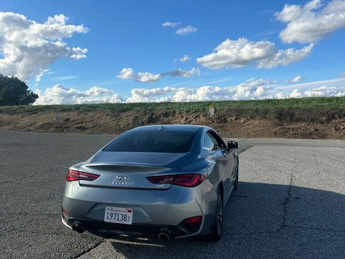 Used 2018 INFINITI Q60 Red Sport 400 w/ Sensory Package 3.0T Sport image 9
