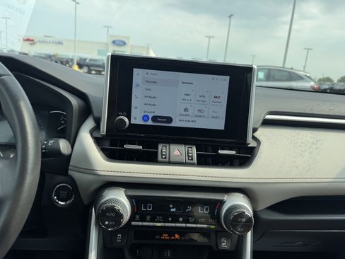 Used 2024 Toyota RAV4 XLE Premium image 16