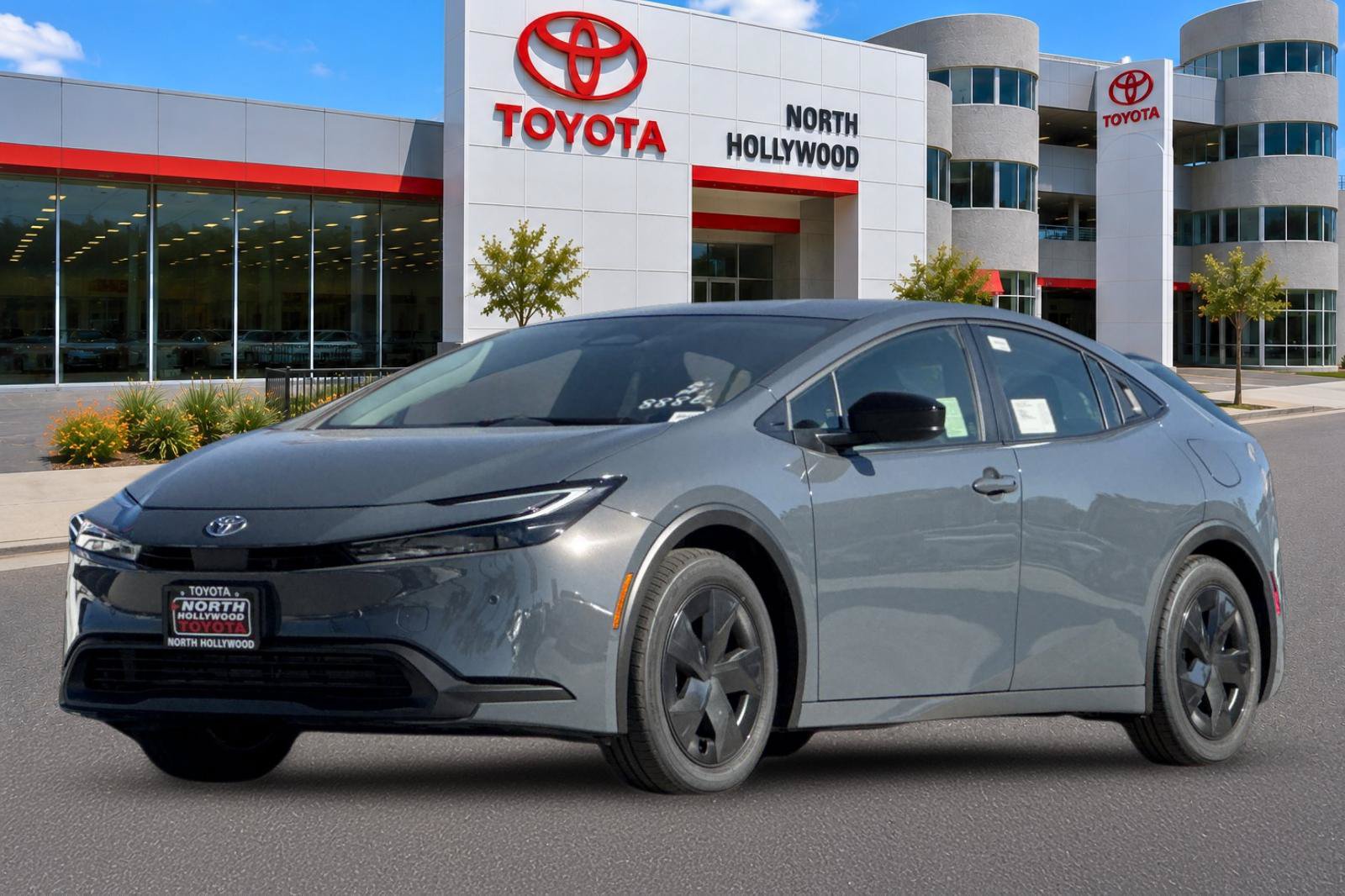 New 2027 Toyota Prius LE FWD image 1