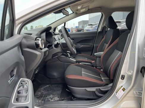 New 2025 Nissan Versa SR w/ Trunk Package image 11
