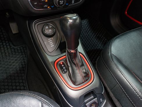 Used 2019 Jeep Compass Trailhawk w/ Cold Weather Group image 22