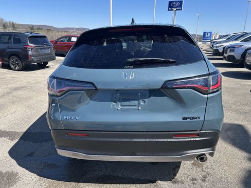 Used 2025 Honda HR-V Sport image 8