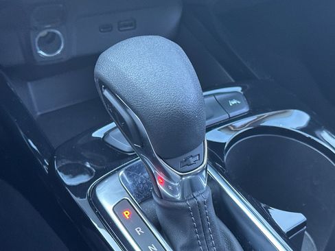 Used 2024 Chevrolet Trax LT image 32