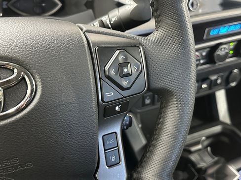 Used 2023 Toyota Tacoma TRD Off-Road w/ Technology Package AWD/4WD image 27