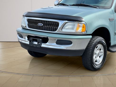 Used 1998 Ford Expedition XLT AWD/4WD image 32