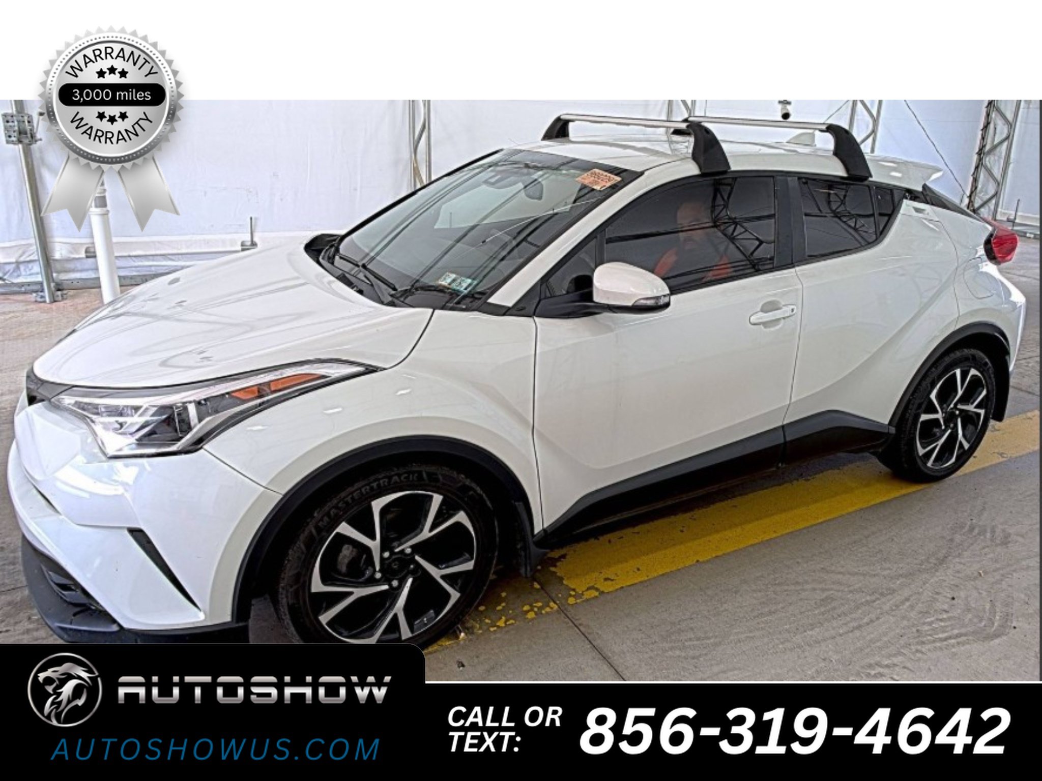 Used 2019 Toyota C-HR XLE FWD image 1