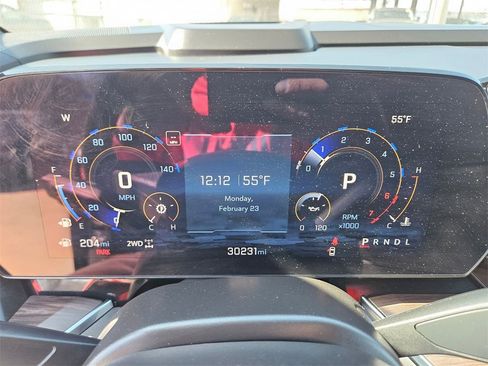 Used 2025 Chevrolet Suburban Z71 image 19