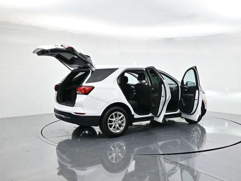 Used 2022 Chevrolet Equinox LT image 42