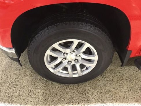 Used 2022 Chevrolet Silverado 1500 LT w/ Z71 Off-Road Package image 10