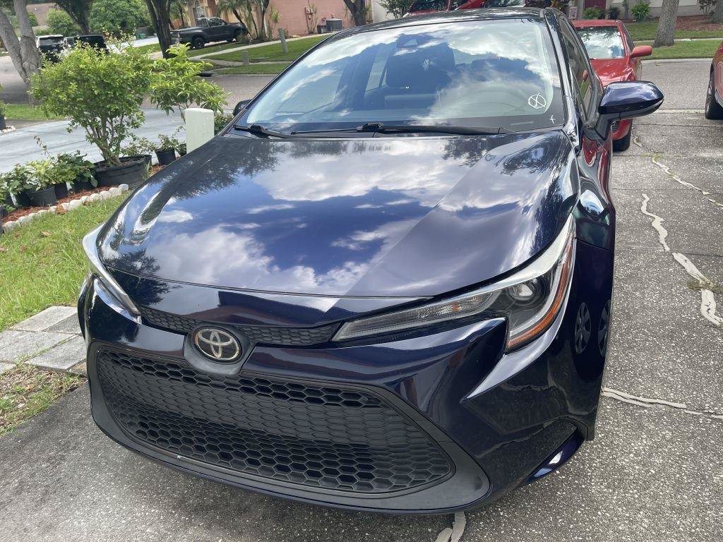 Used 2021 Toyota Corolla LE FWD image 3