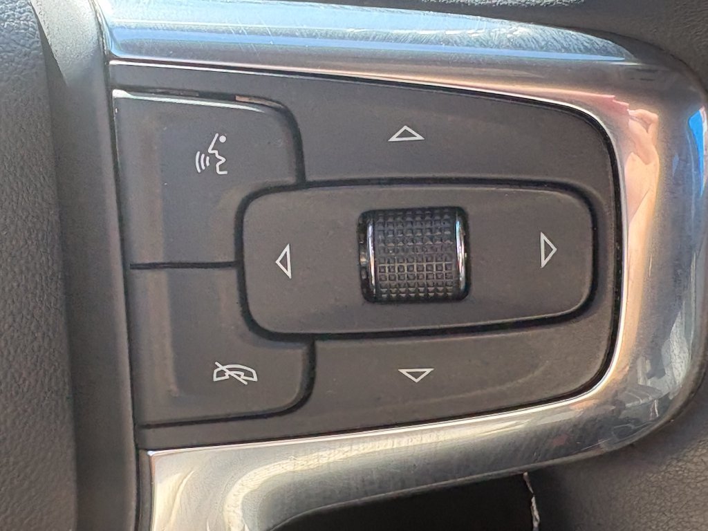 Used 2024 Chevrolet Blazer LT FWD image 9