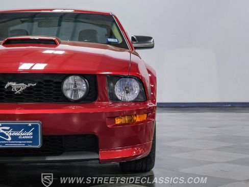 Used 2007 Ford Mustang GT image 18