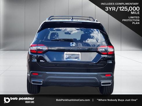 Used 2025 Honda Pilot Black Edition image 26