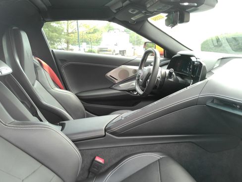 Certified 2023 Chevrolet Corvette Stingray Preferred Cpe w/ 2LT RWD image 8