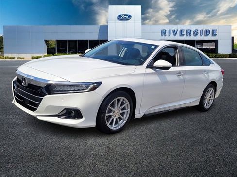Used 2021 Honda Accord Touring image 3