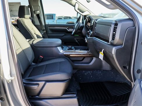 New 2026 GMC Sierra 2500 SLE w/ Preferred Package image 12